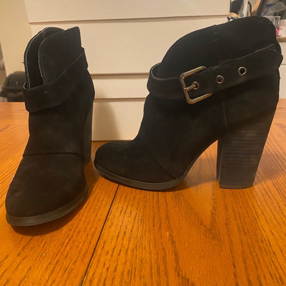Just Fab Luxe Palmer suede leather booties